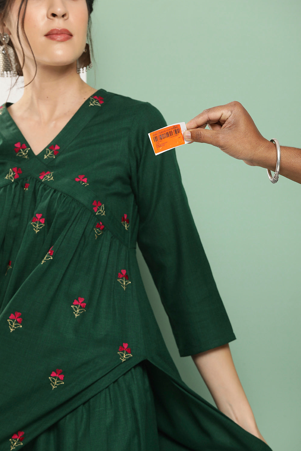 Women's Green Embroidered Kurta With Green Solid Palazzo