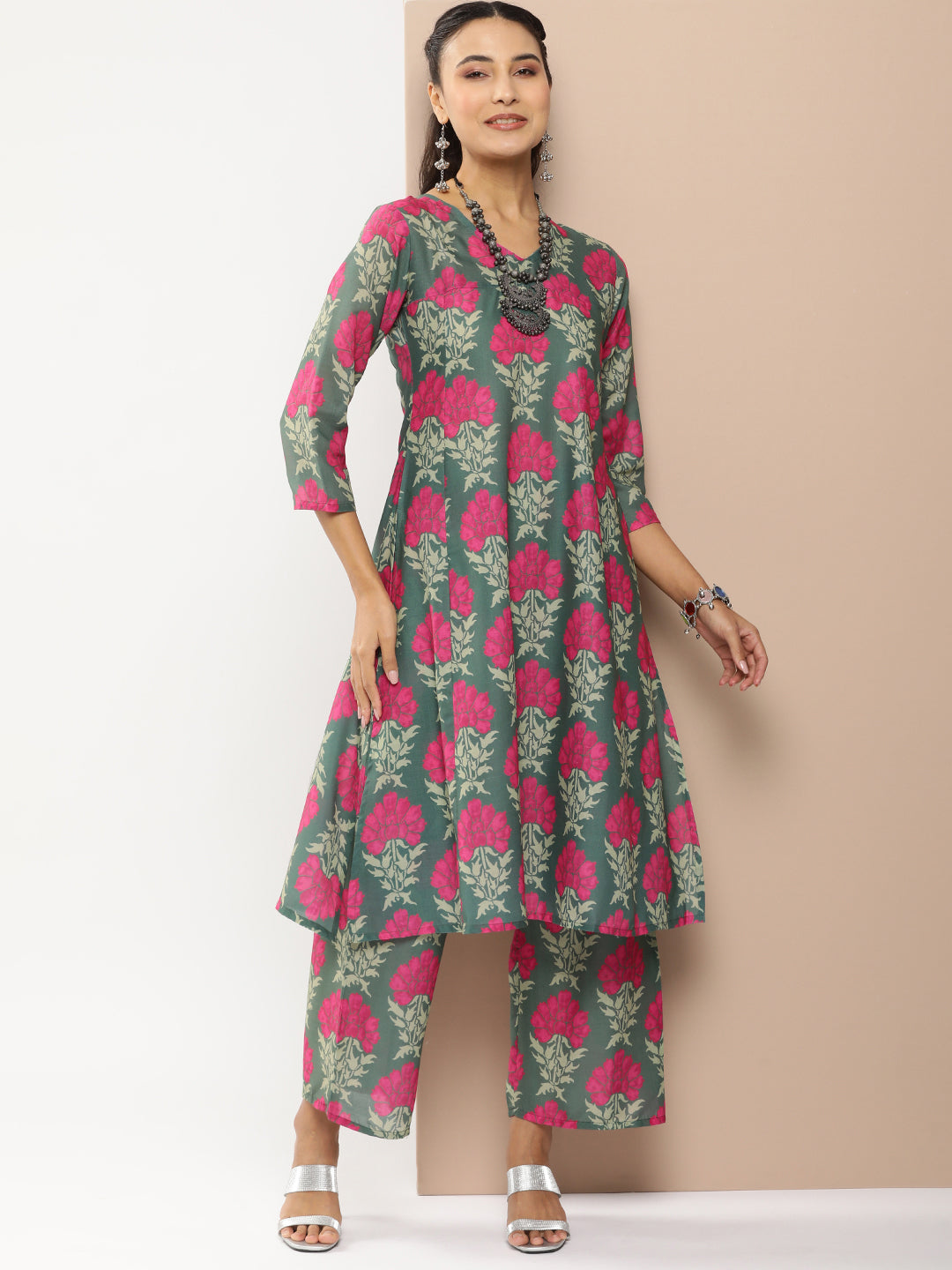 Women's Green Floral Print A-Line Kurta With Green Floral Print Palazzo
