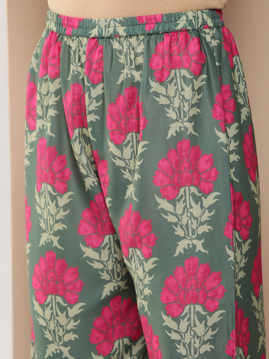 Women's Green Floral Print A-Line Kurta With Green Floral Print Palazzo