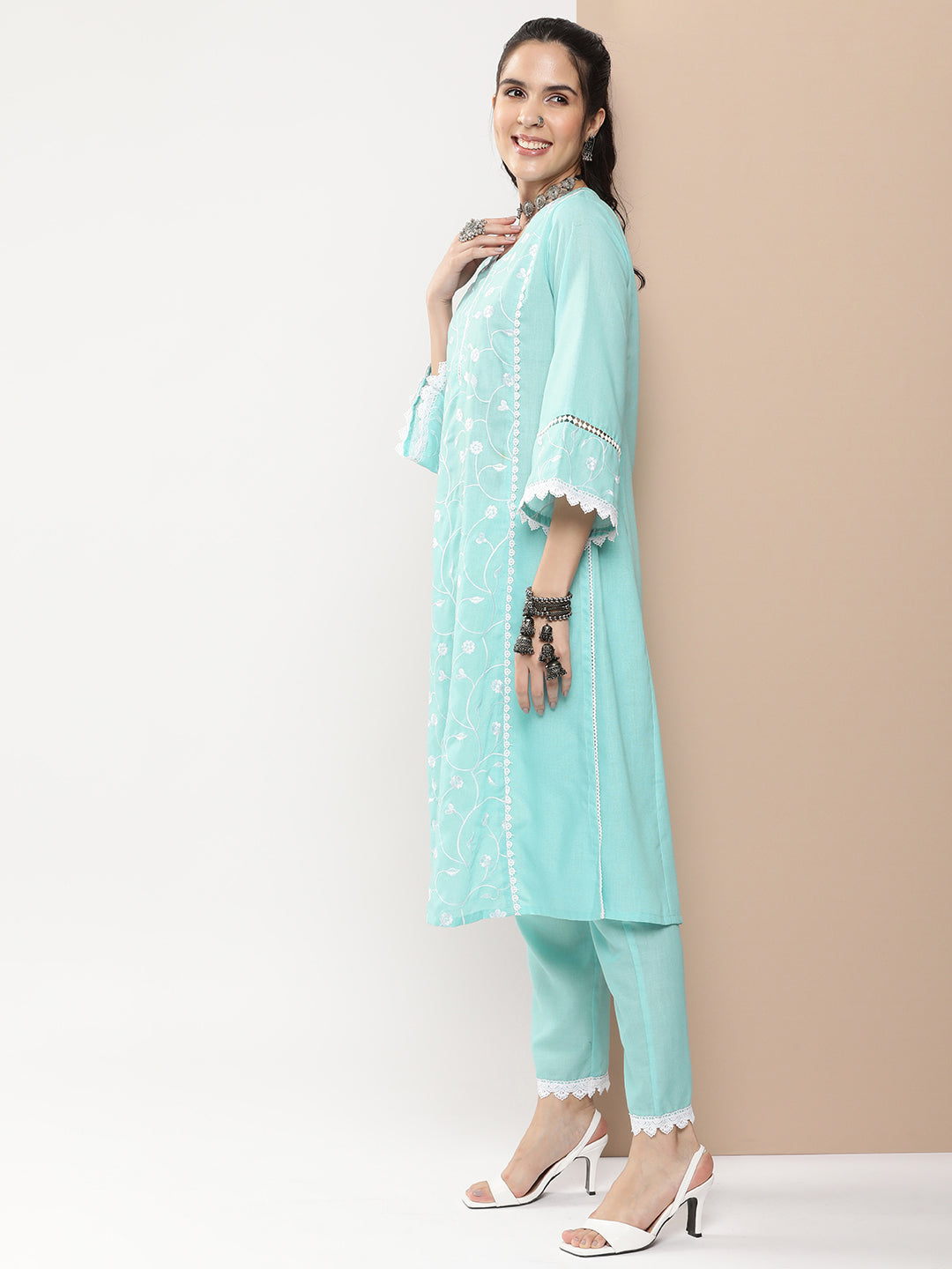Women's Blue Embroidered Straight Kurta With Lace Details With Blue Solid Palazzos