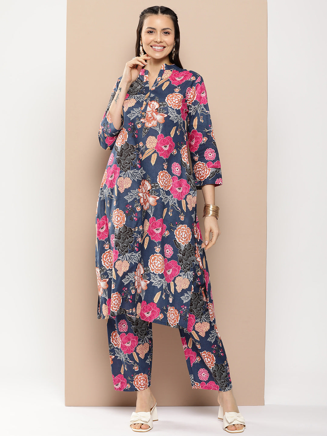 Women's Blue Floral Print Kurta With Blue Floral Print Trousers