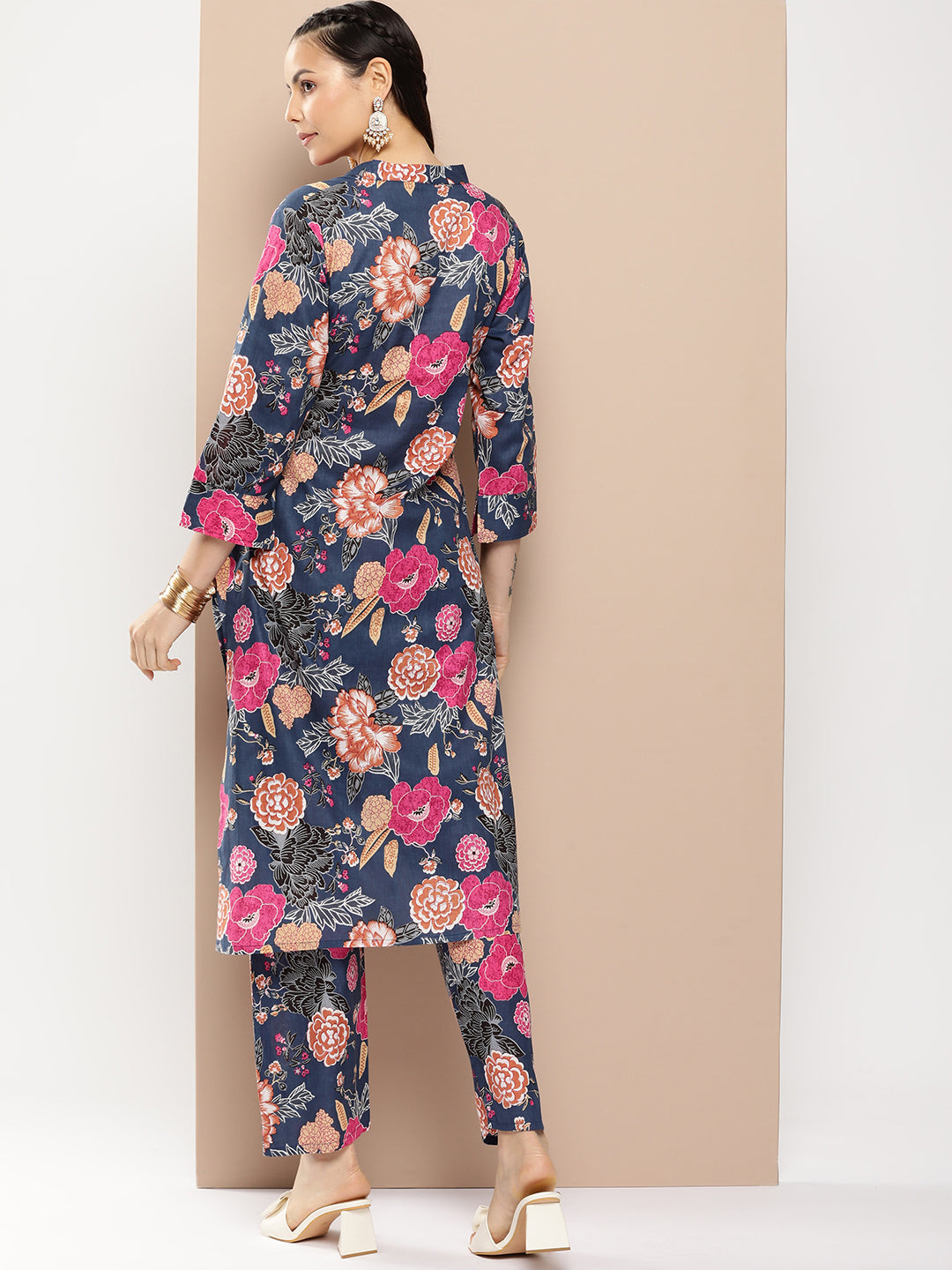 Women's Blue Floral Print Kurta With Blue Floral Print Trousers