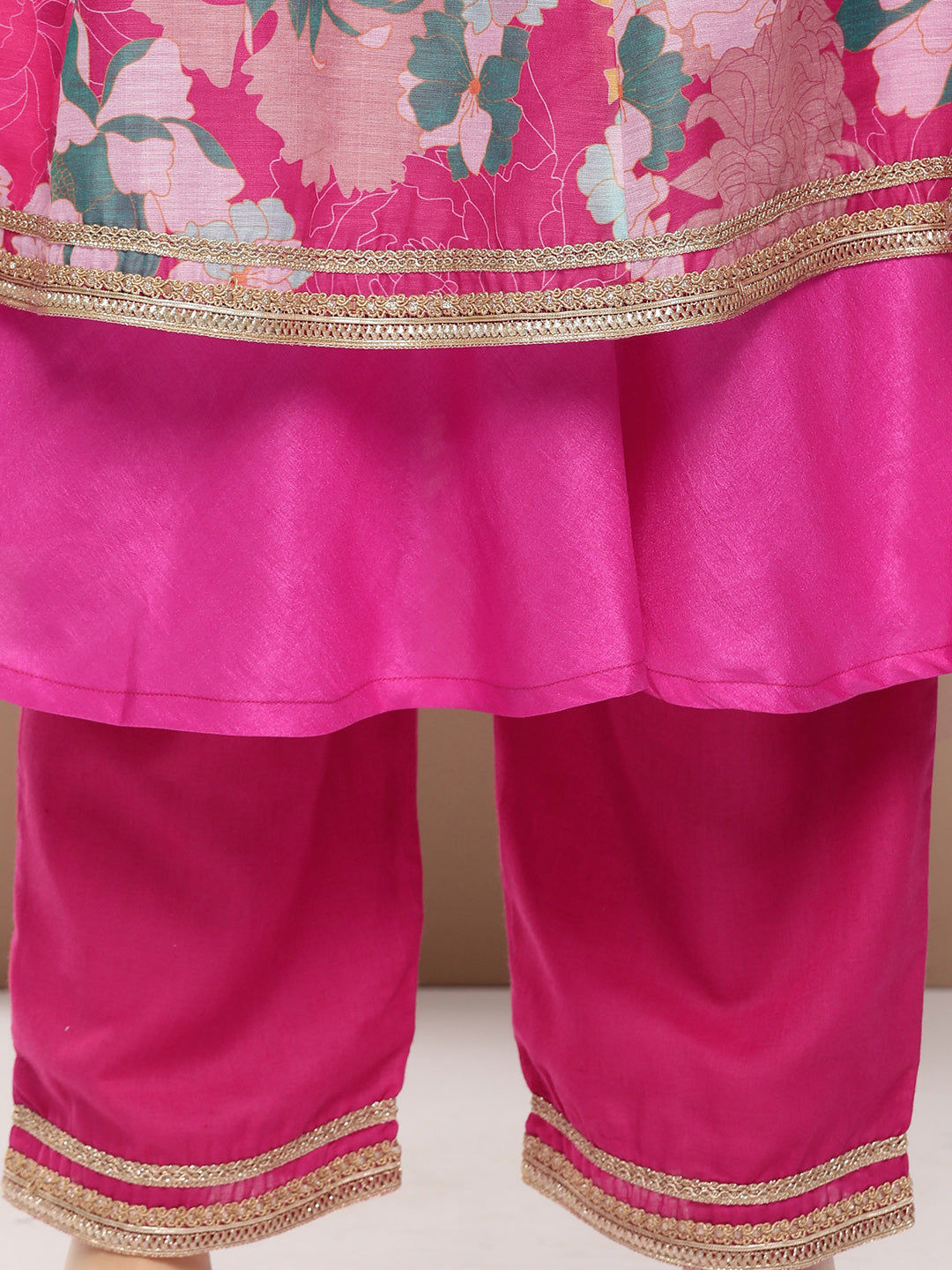 Women's Pink Floral Print A- Line Kurta With Lace Detailing & Pink Solid Palazzo With Lace Detailing