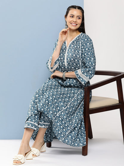 Women's Blue Floral Print A-Line Kurta With Lace Details & Blue Floral Print Palazzo