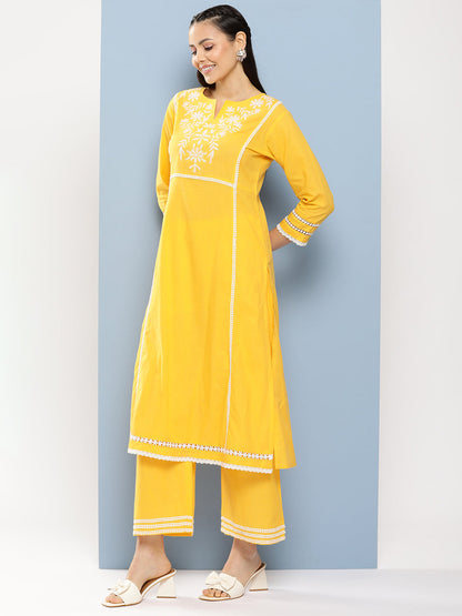 Women's Yellow Yoke Design Kurta With Lace Details & Yellow Solid Lace Details Palazzos