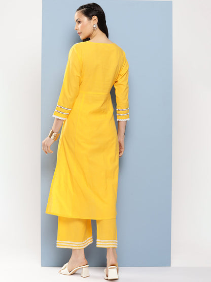 Women's Yellow Yoke Design Kurta With Lace Details & Yellow Solid Lace Details Palazzos