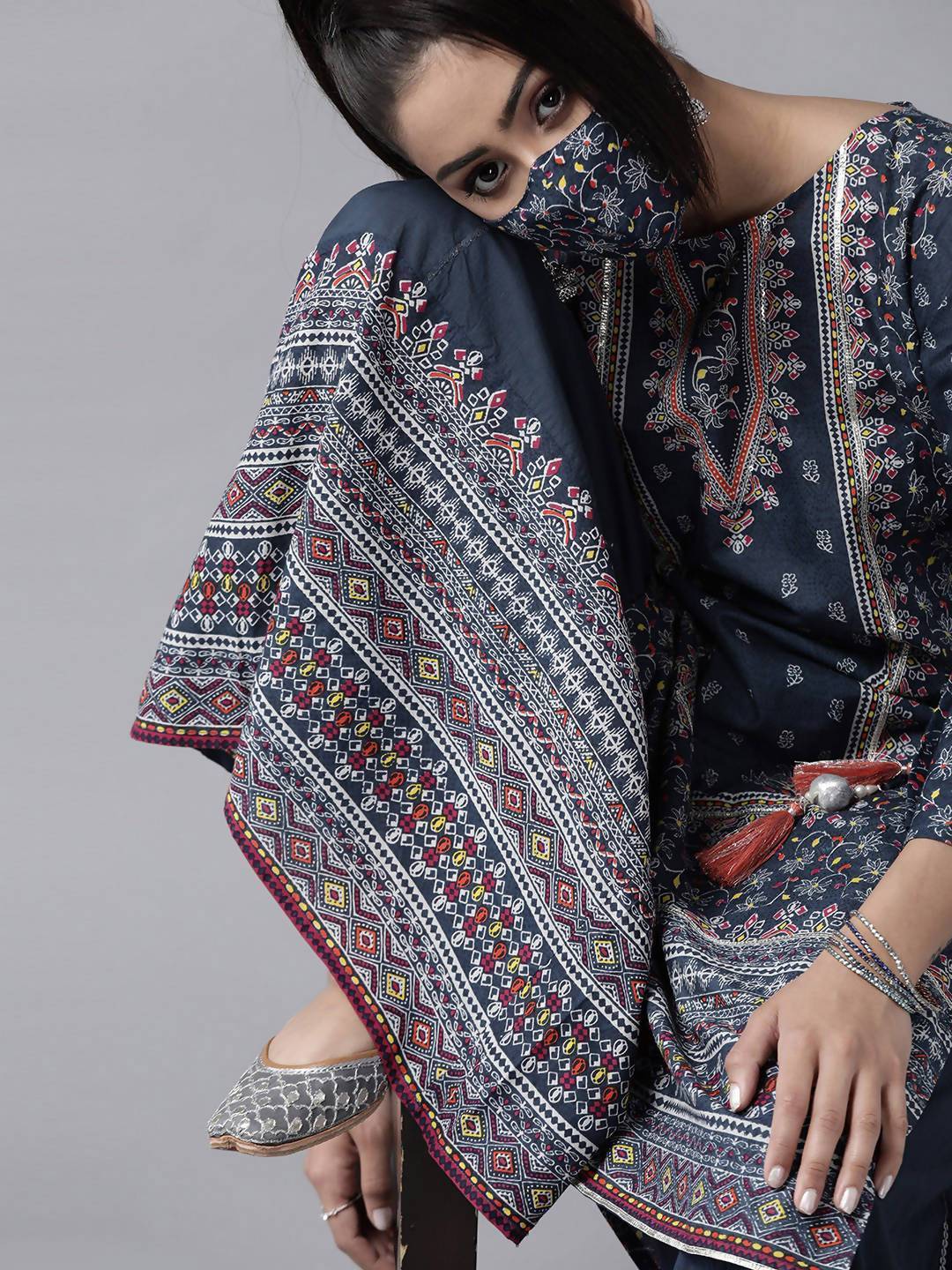 Women's Indigo Cambric Floral Print High-Low Kurta Palazzo Set With Mask