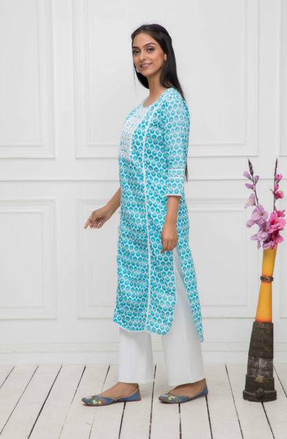 Women's Blue Solid Cotton Straight Round Neck Kurtas