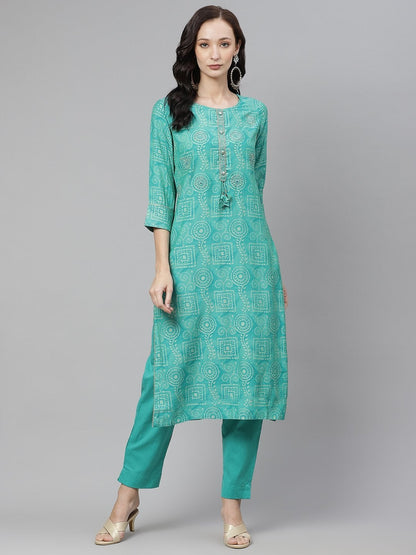 Women's Green Muslin Straight Kurta with Pants