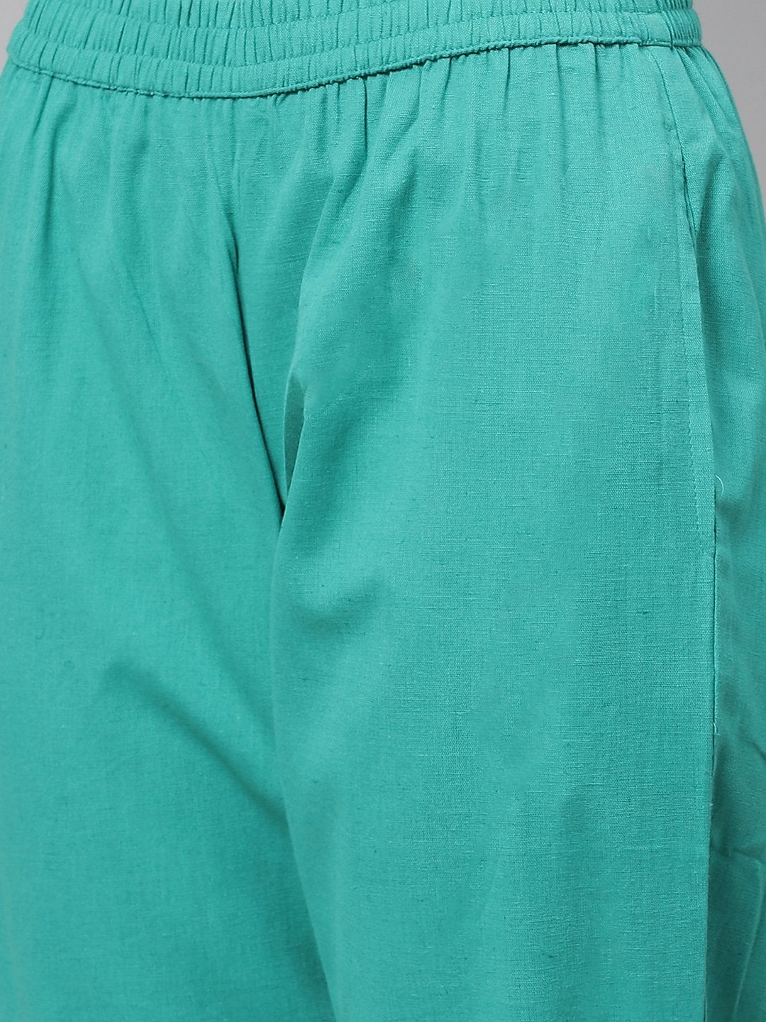 Women's Green Muslin Straight Kurta with Pants