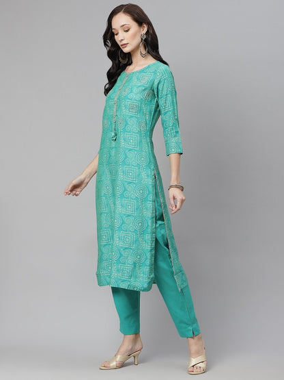 Women's Green Muslin Straight Kurta with Pants