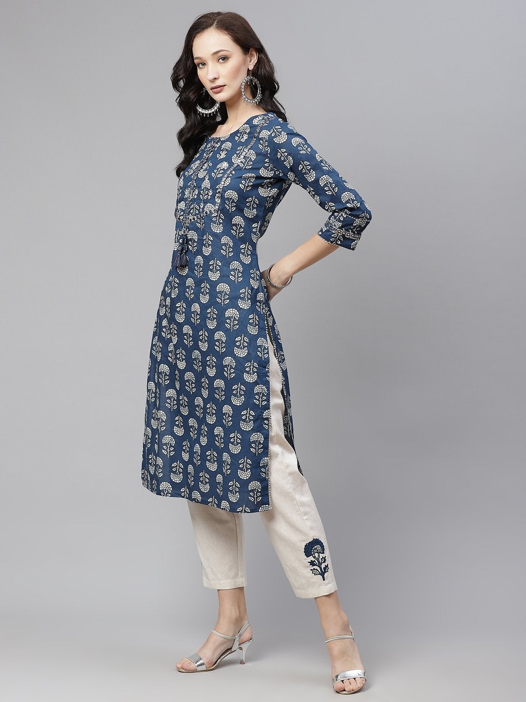 Women's Indigo Blue Buti Print Straight Kurta With Cotton Pants