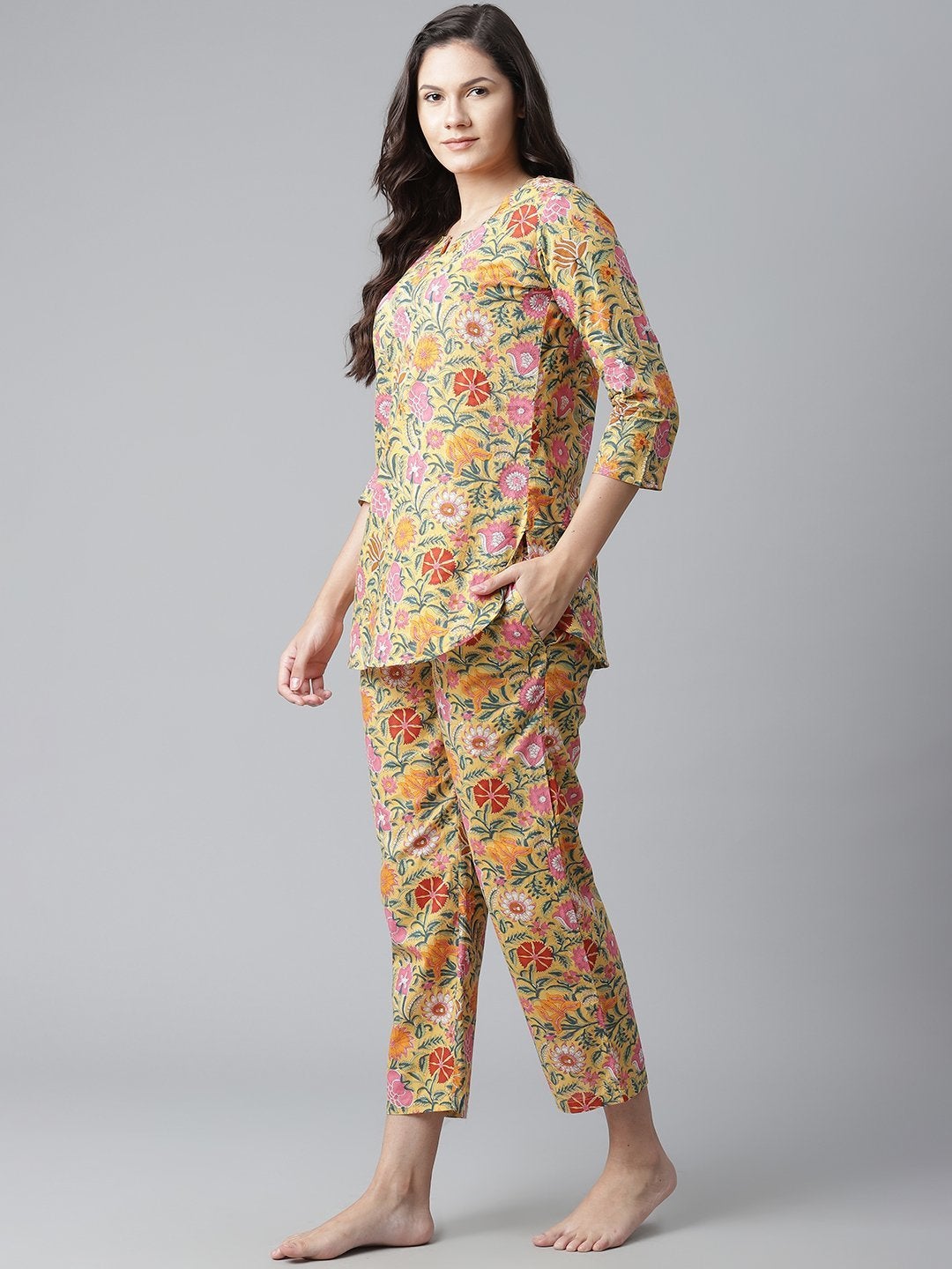 Women's The Dressify Yellow Printed Cotton Night Wear