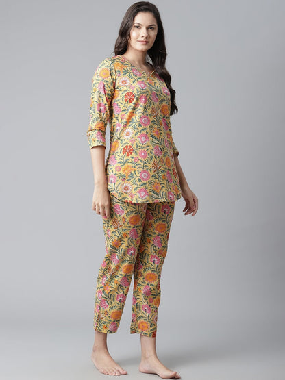 Women's The Dressify Yellow Printed Cotton Night Wear
