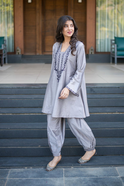 Color_Grey