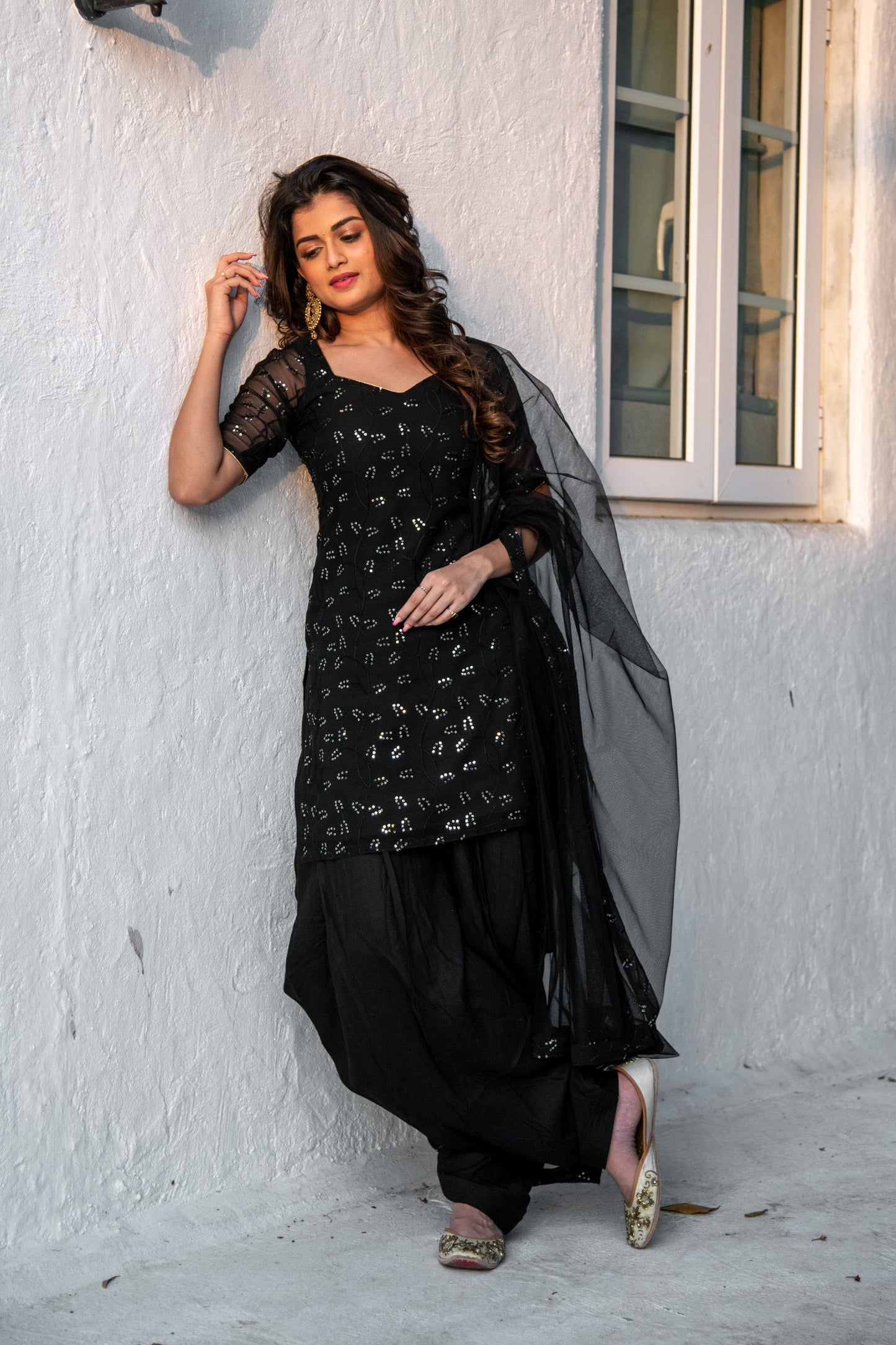 Women's Black and gold Patialla