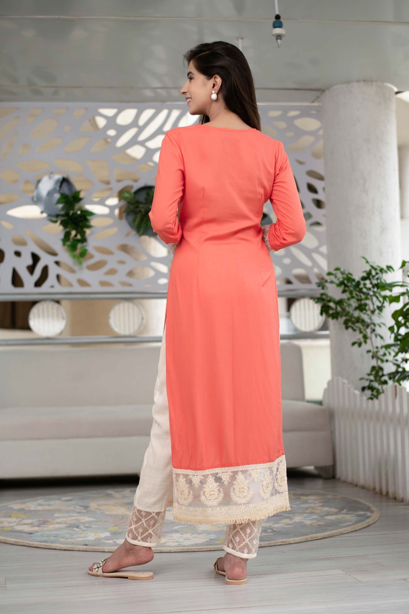 Women's Peach Kurta Set With Thread Work
