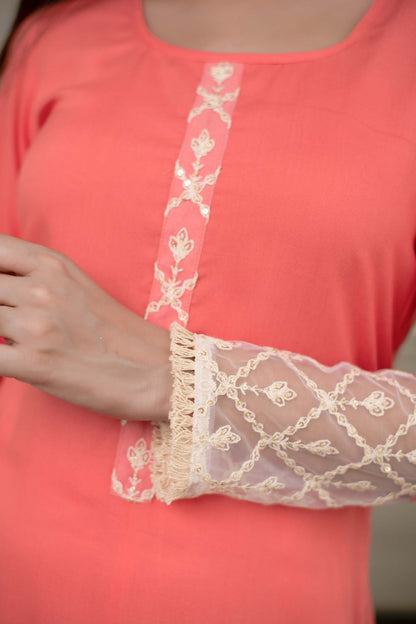 Women's Peach Kurta Set With Thread Work