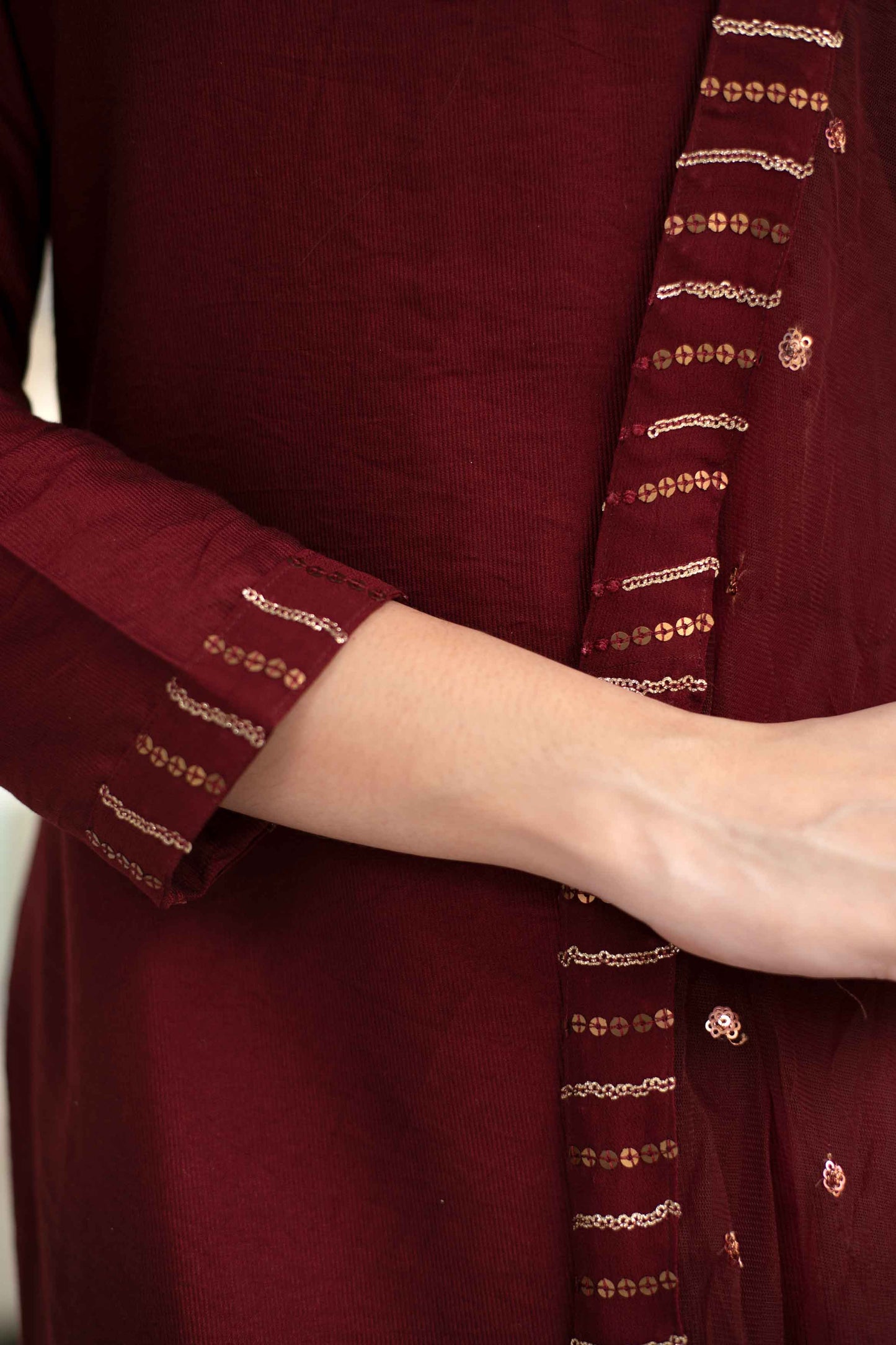Women's Embellished Maroon Kurta Set (3 Pc Set)