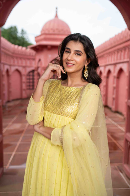 Women's Light Yellow Nayra KurtaÂ Set