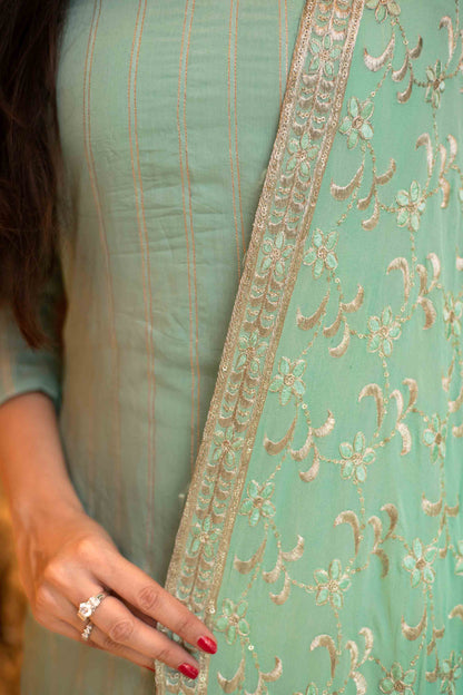 Women's Pista Green Kurta Set With Chinon Heavy Zari Work Dupatta (3pcs Set)