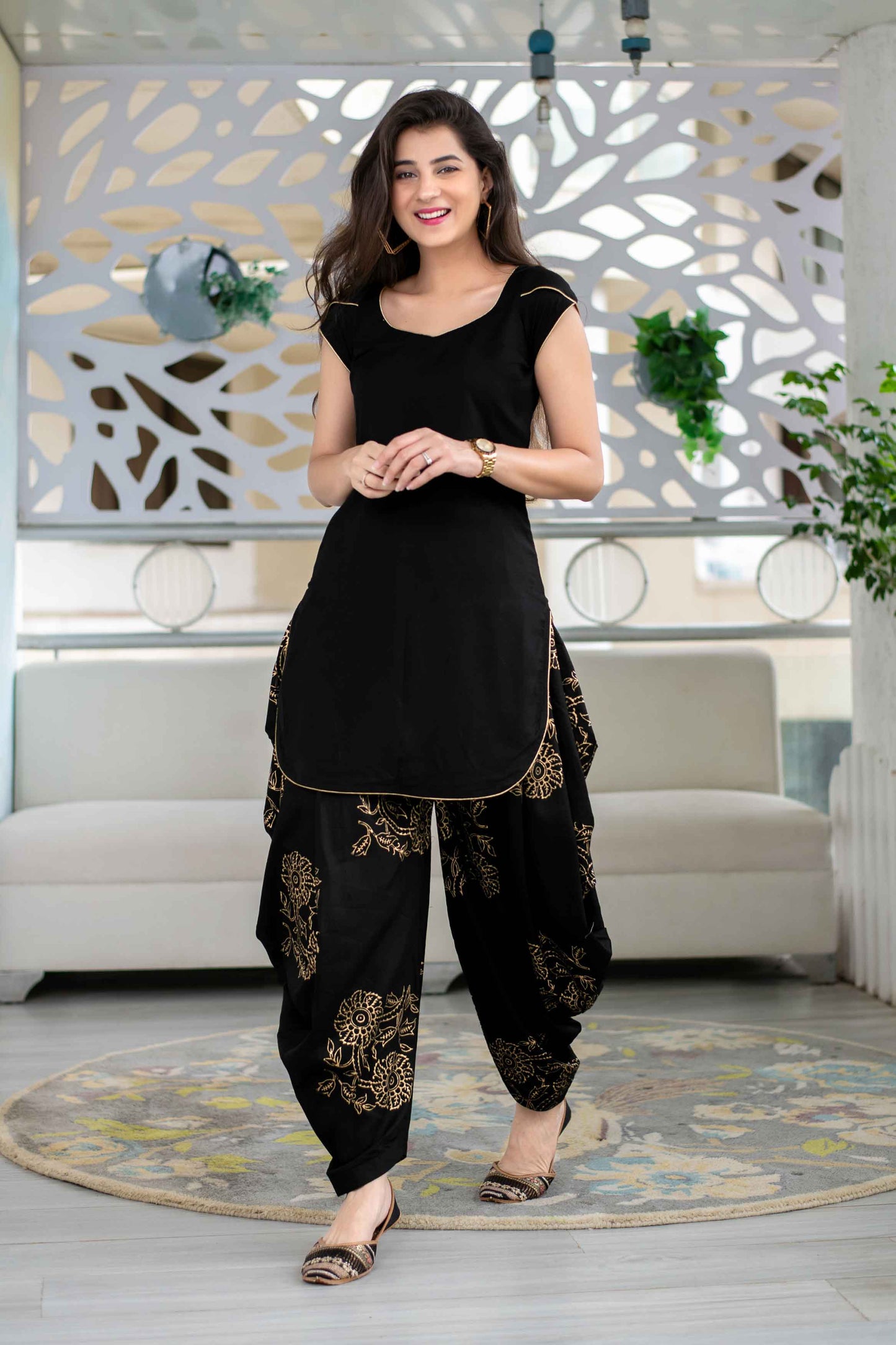 Black-Patialla-With-Block-Print