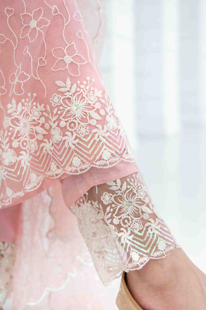 Women's Peach Pakistani Thread Work Kurta Set