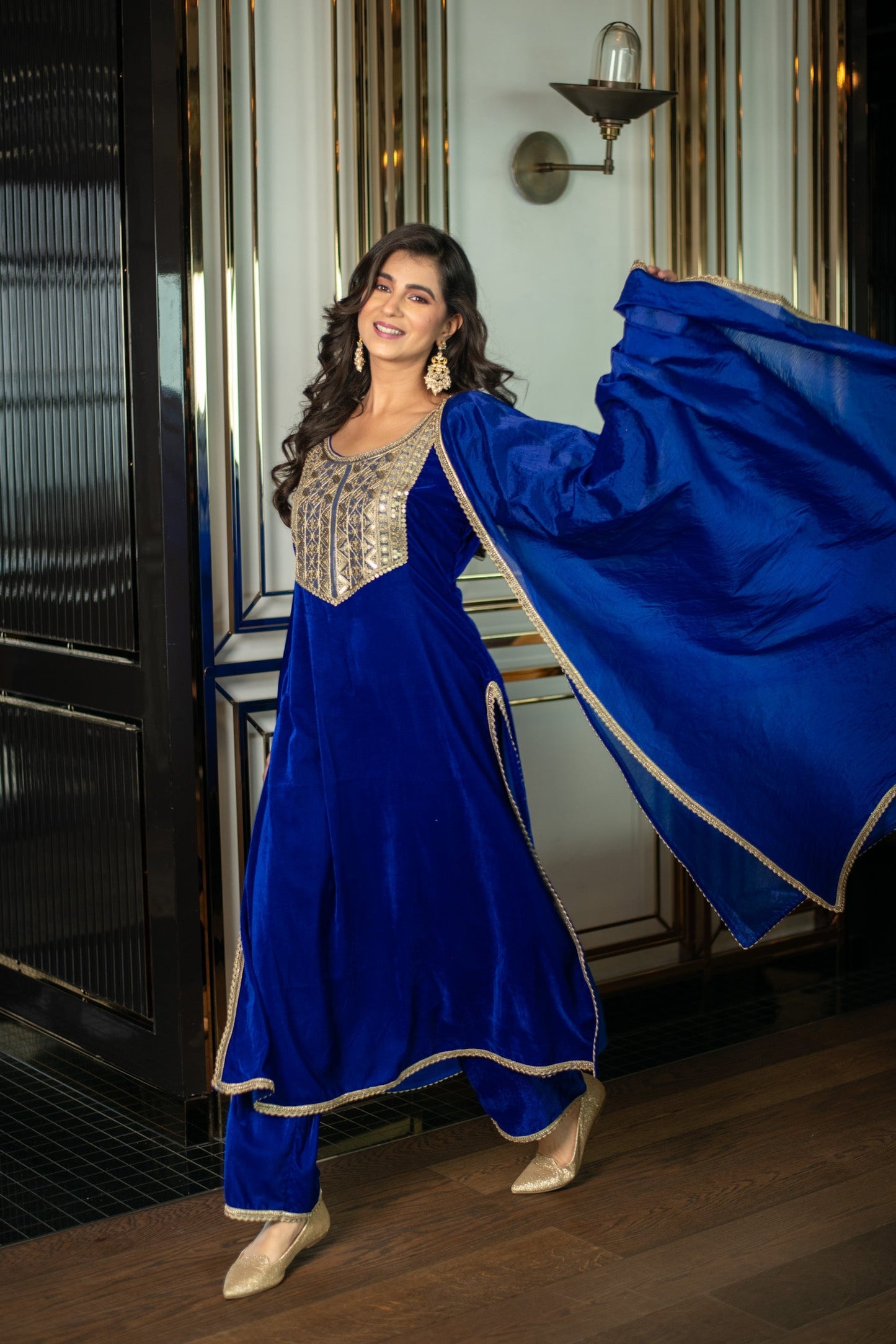 Women's Velvet Electric Bue Long Slit Kurta Set