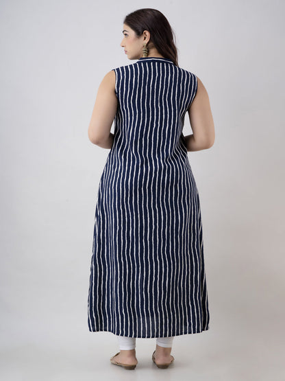 Women's Stripe Print Frontslit Kurti In Blue