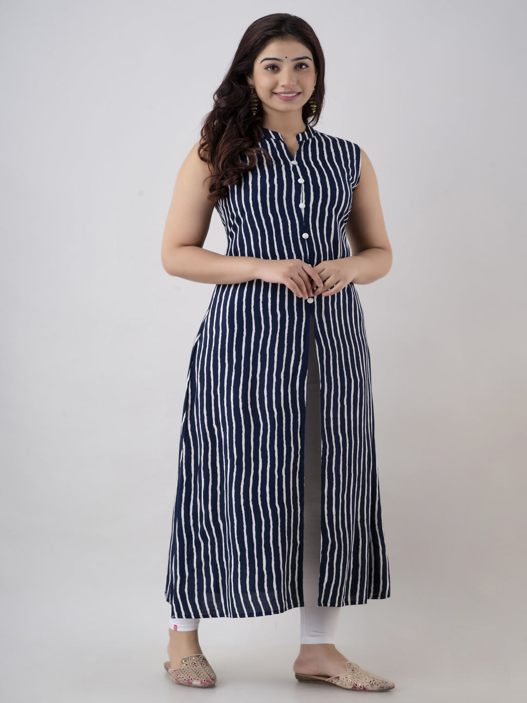 Women's Stripe Print Frontslit Kurti In Blue