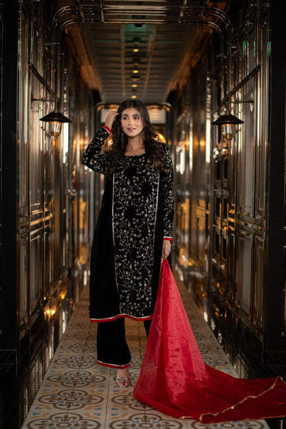 Women's Velvet Black Pannel Kurta Set