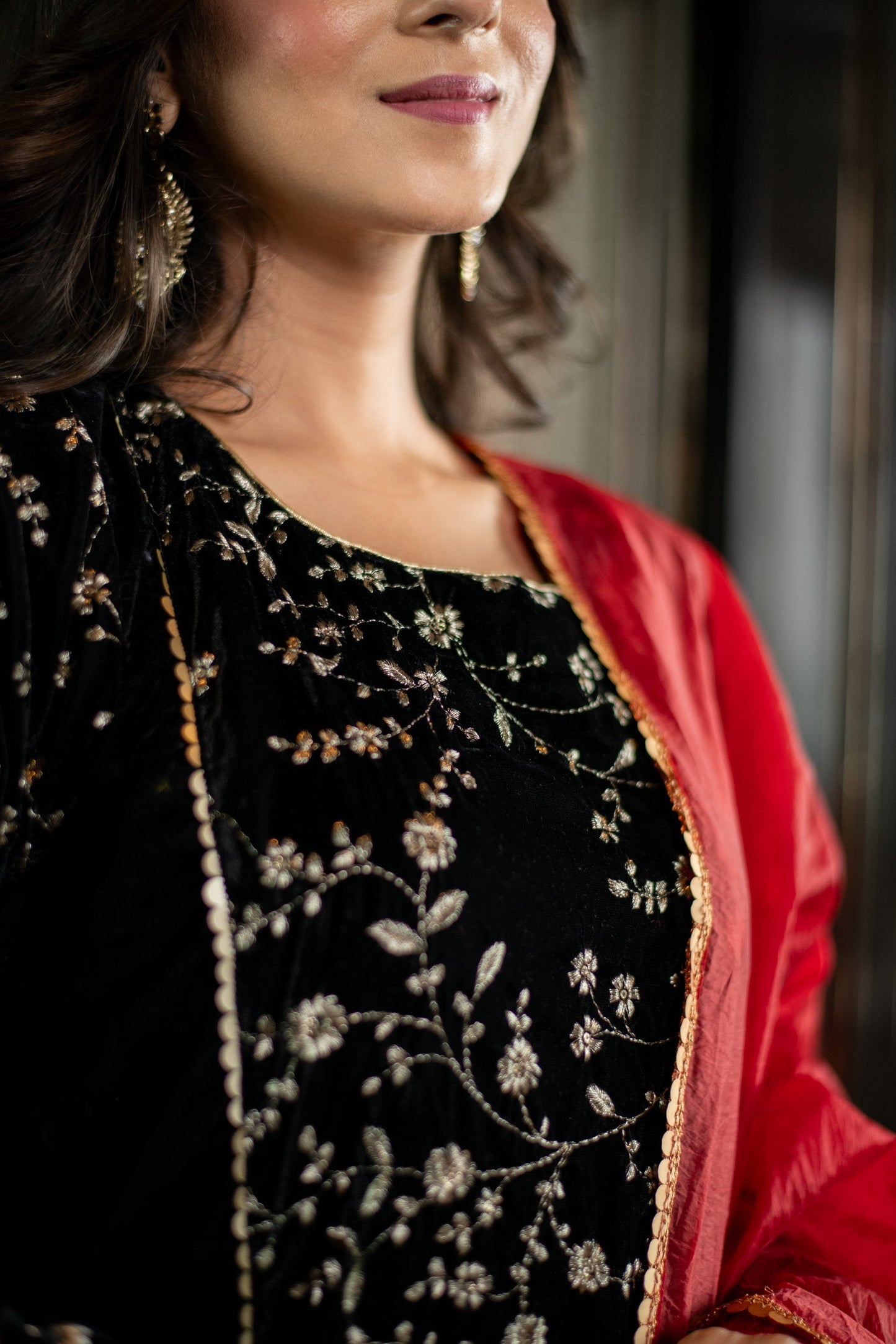Women's Velvet Black Pannel Kurta Set
