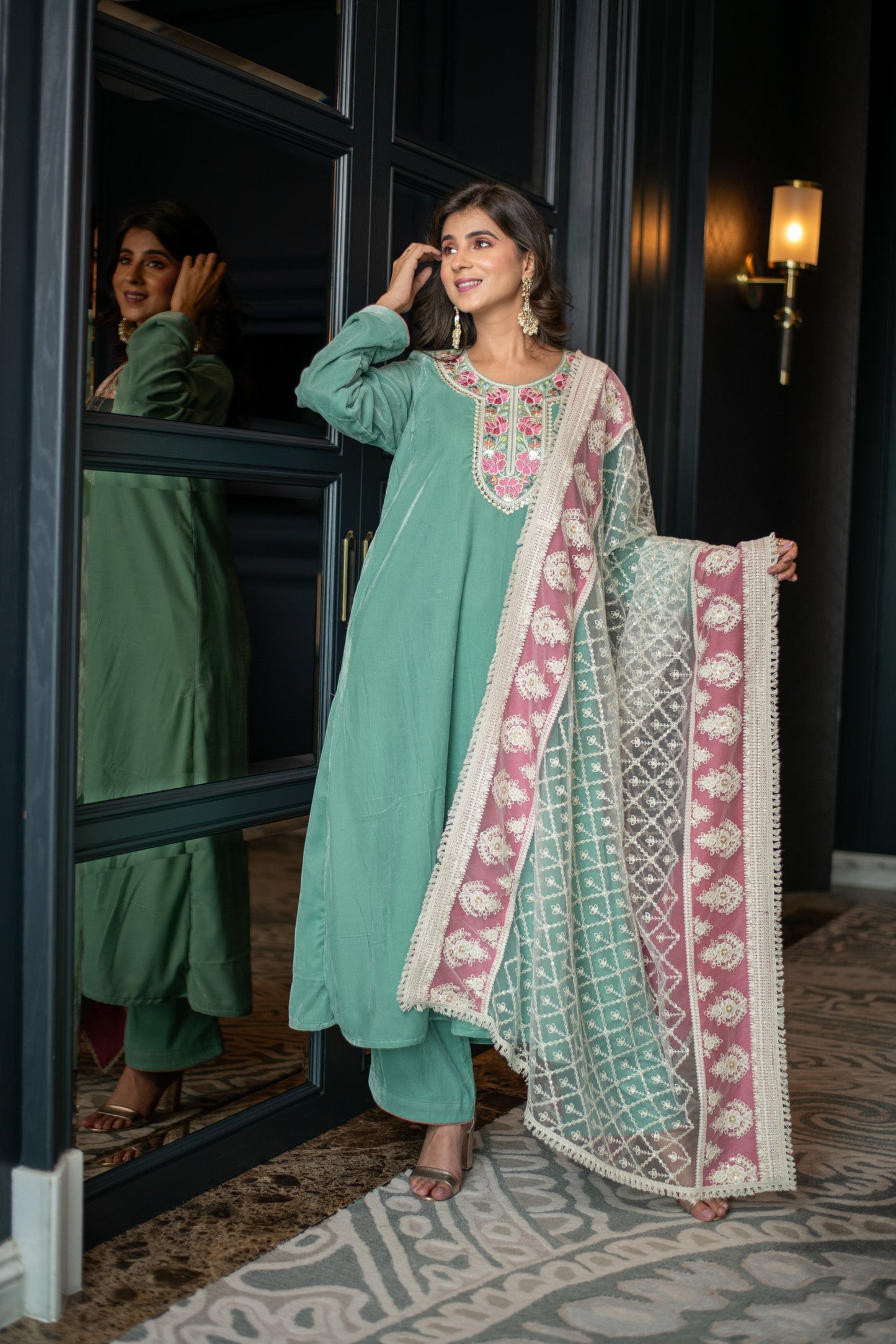 Women's Velvet Mint Green Kurta Set With Thread Work Dupatta