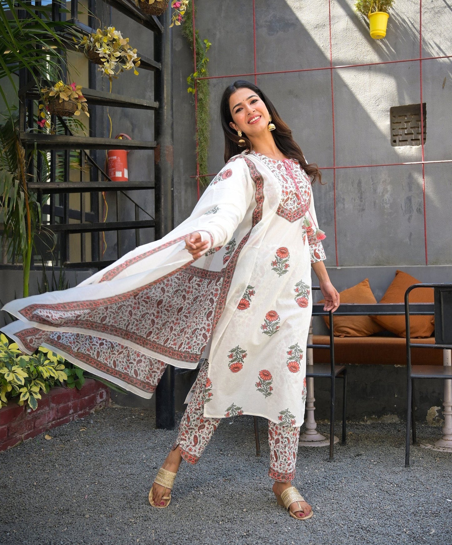 Women's White Handblock Dupatta Set