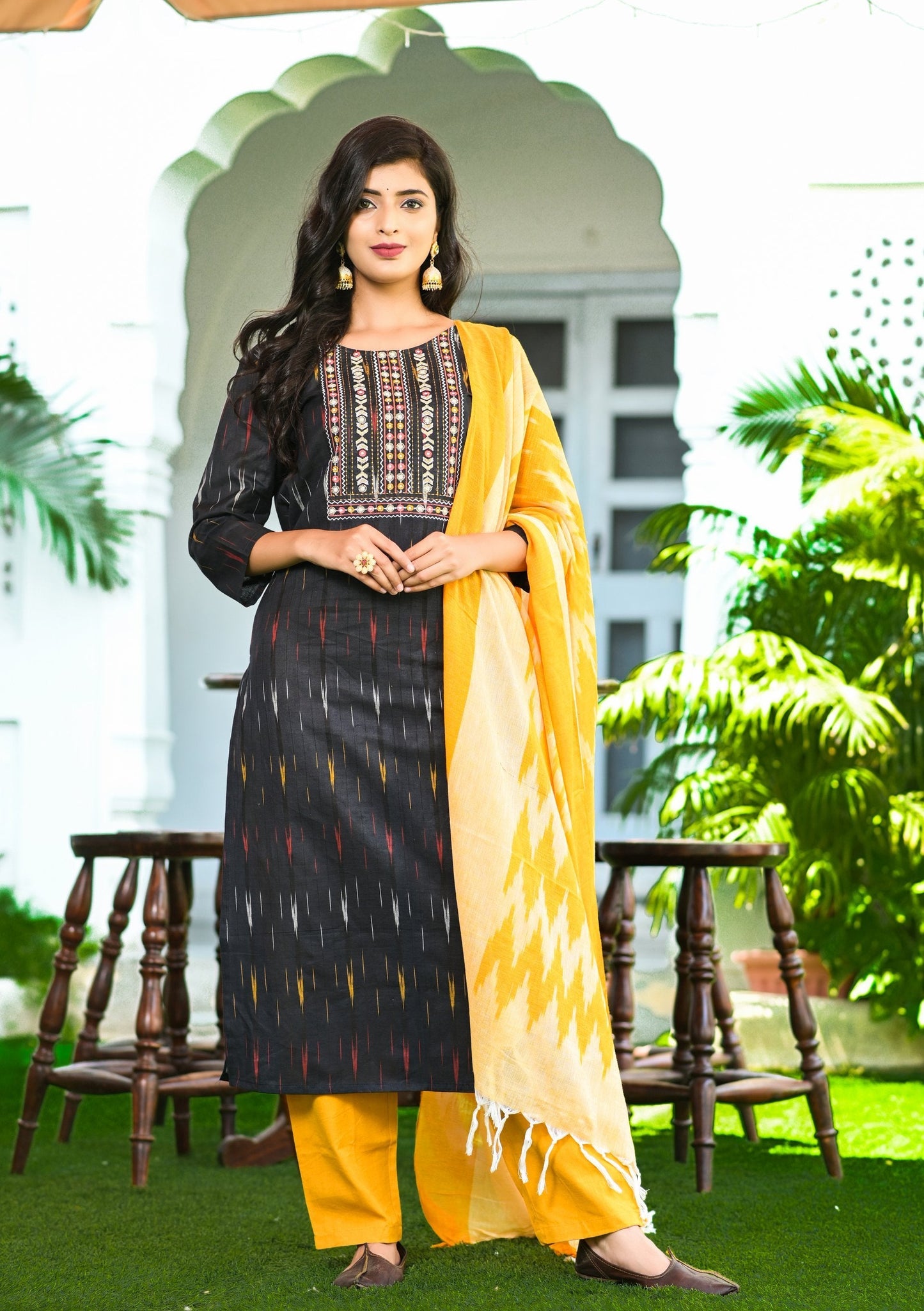 Women's Black Ikat Kurta Set