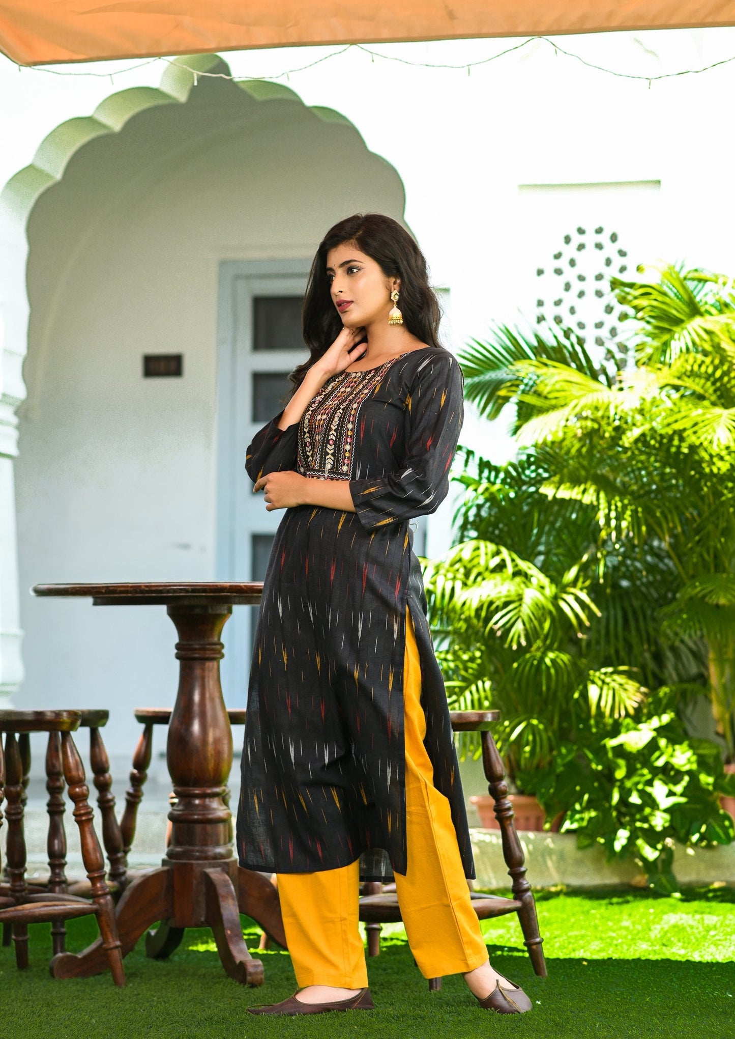 Women's Black Ikat Kurta Set