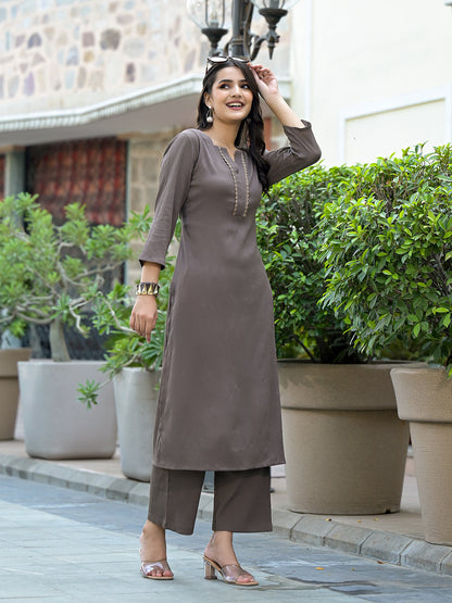 Color_Brown