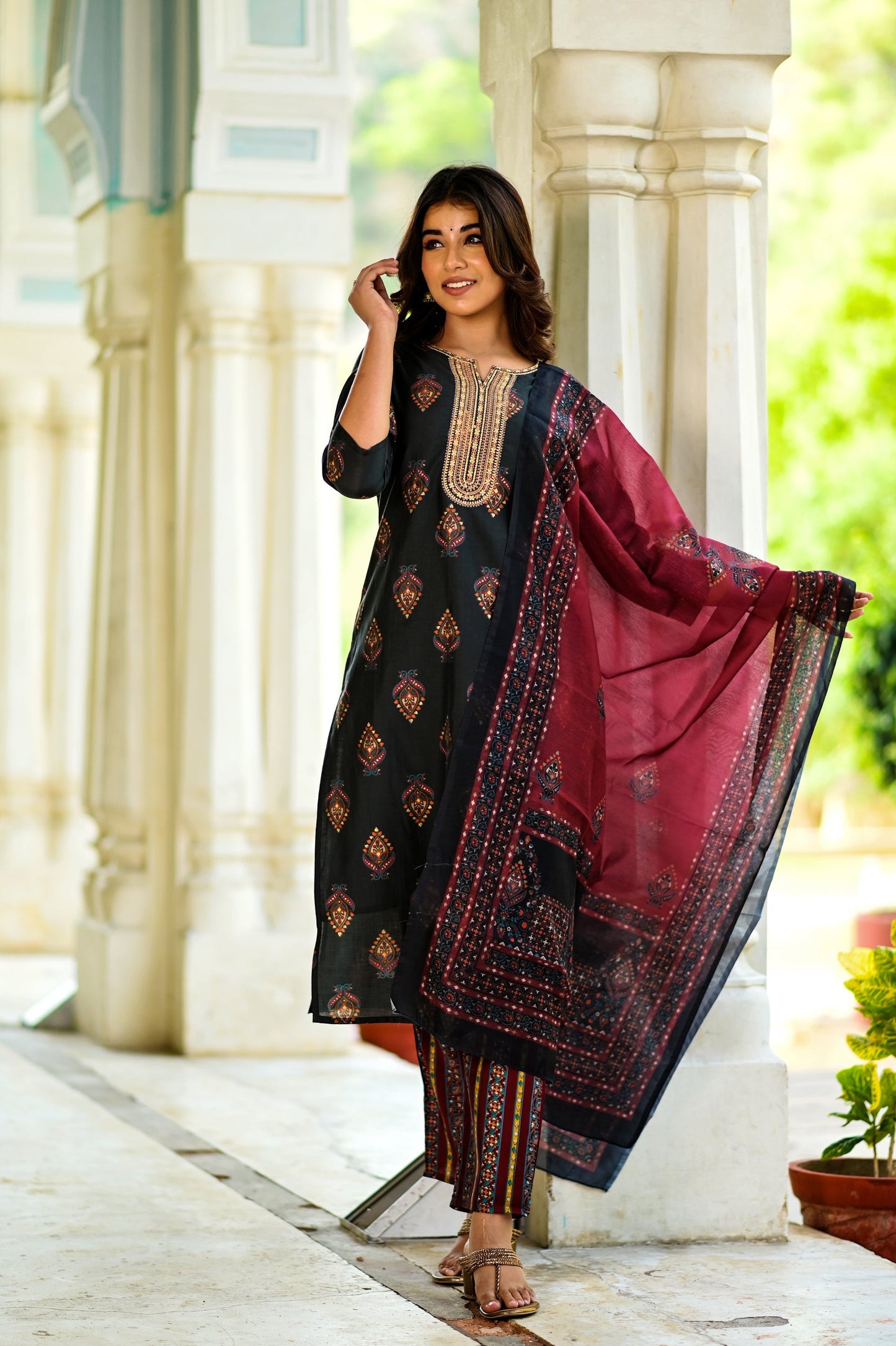 Women's Black Handblock Dupatta Set