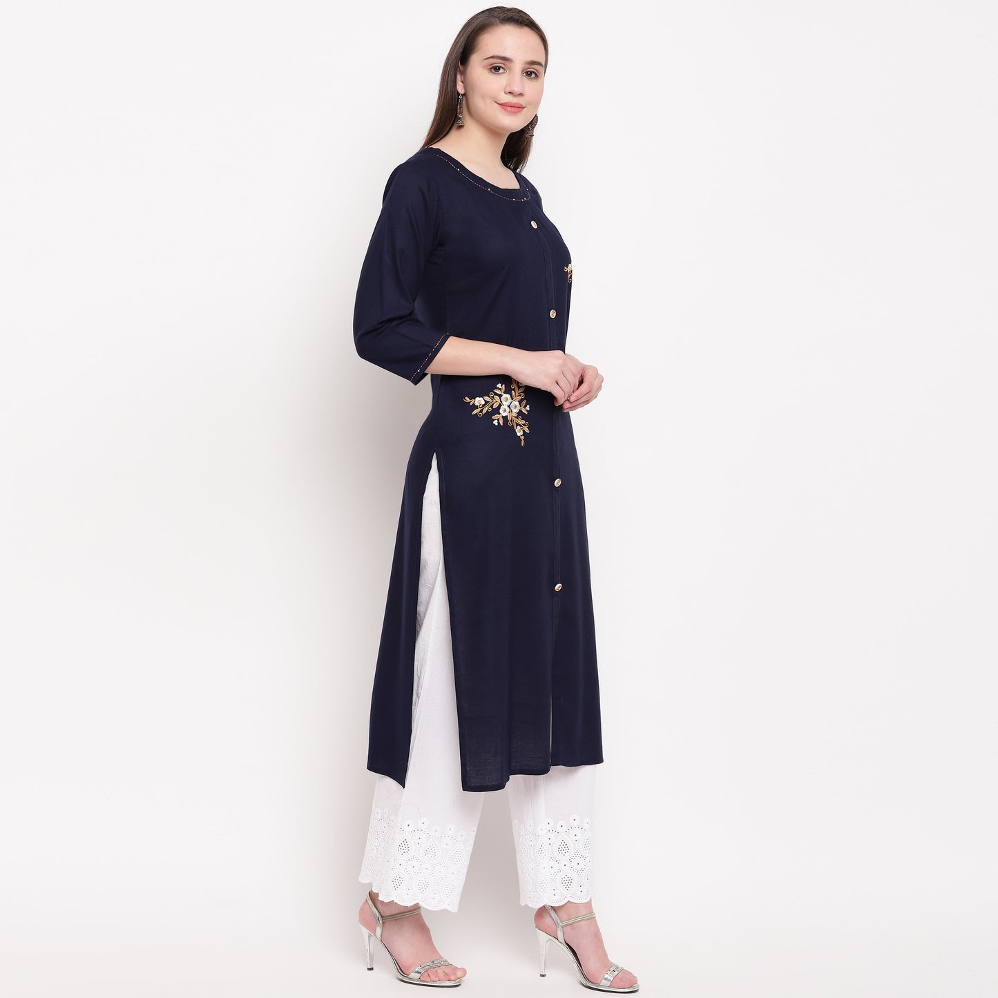 Women's Embroidered/Solid Straight Rayon Blue Kurta (1Pc)