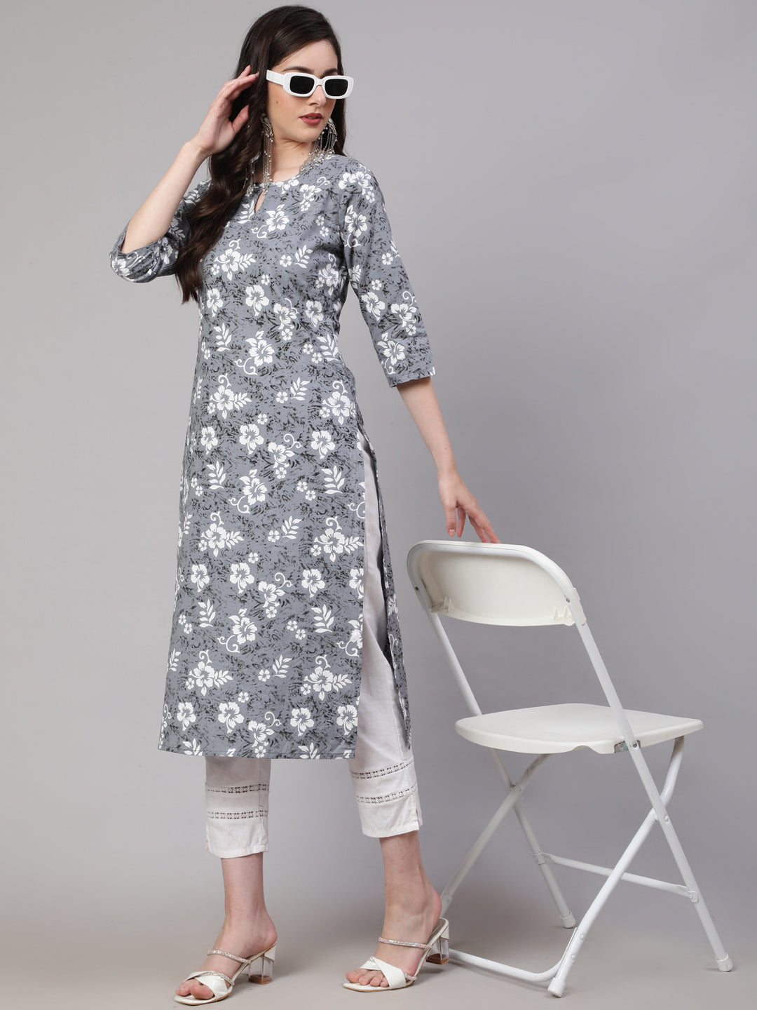 Women's Grey Ethnic Printed Straight Kurta With Three Quarter Sleeves