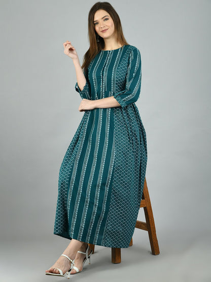 Women's Green Cotton Printed 3/4 Sleeve Round Neck Casual Dress