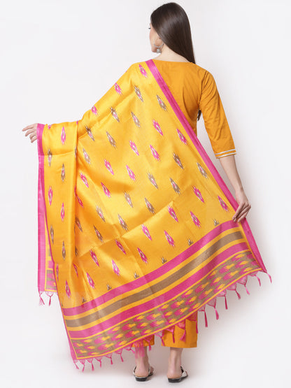 Women's Stylish Cotton Round Neck 3/4 Sleeve Solid Kurta Pant Dupatta Set