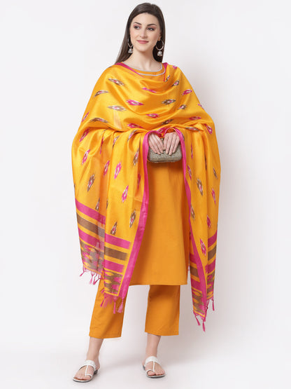 Women's Stylish Cotton Round Neck 3/4 Sleeve Solid Kurta Pant Dupatta Set