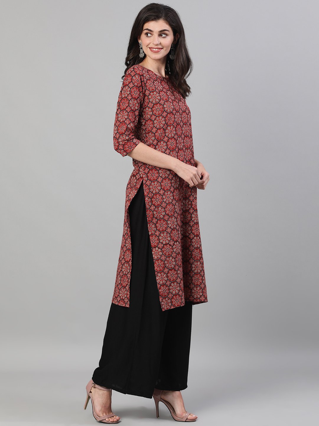 Women's Maroon Calf Length Three-Quarter Sleeves Straight Ethnic Motif Printed Cotton Kurta With Pockets And Face Mask
