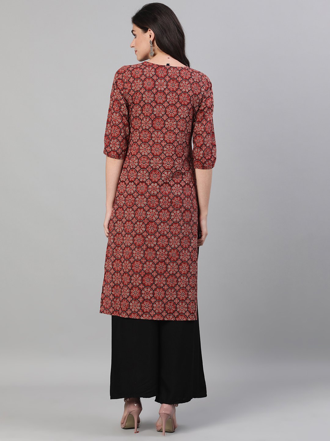 Women's Maroon Calf Length Three-Quarter Sleeves Straight Ethnic Motif Printed Cotton Kurta With Pockets And Face Mask