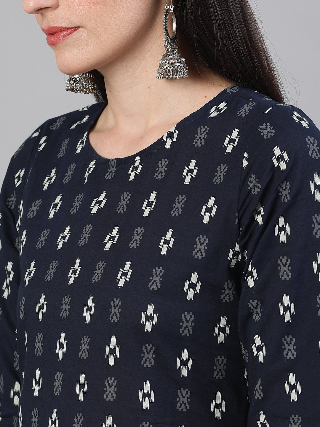 Women's Navy Blue Three-Quarter Sleeves Straight Kurta With Palazzo And Pockets