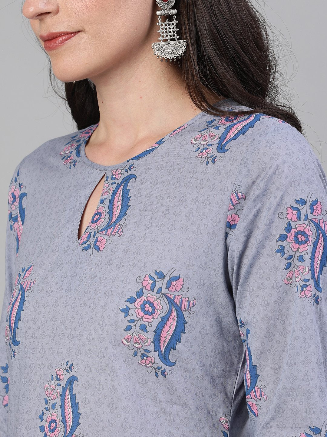 Women's Grey Three-Quarter Sleeves Straight Kurta With Palazzo And Dupatta With Pockets And Face Mask