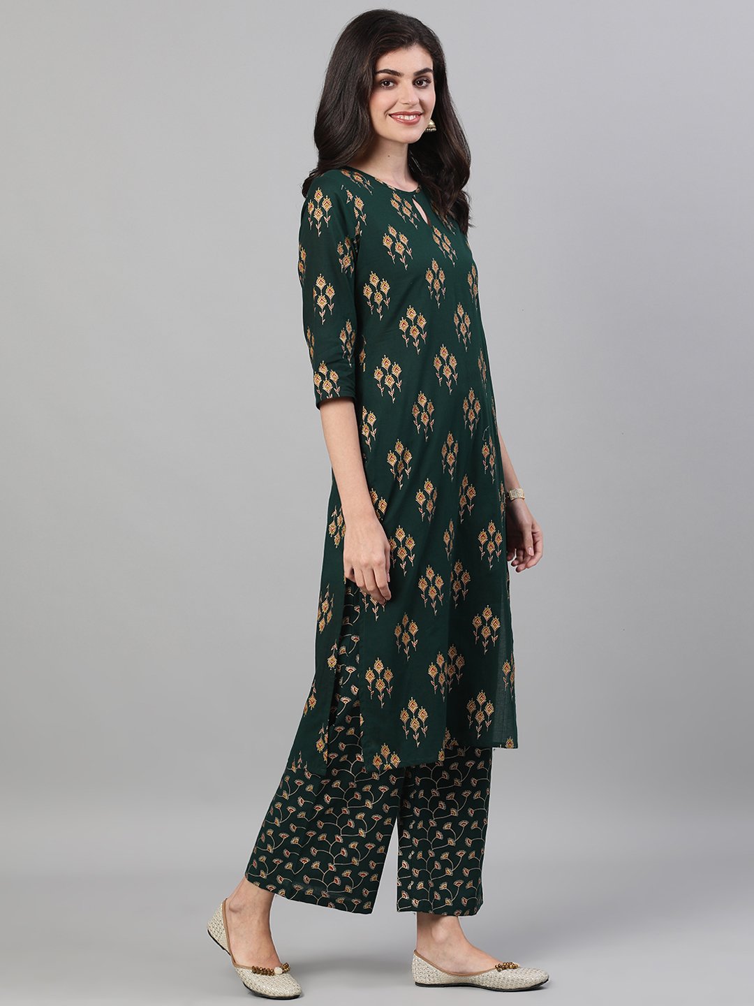 Women's Green Gold Printed Three-Quarter Sleeves Straight Kurta With Palazzo And Dupatta With Pockets And Face Mask
