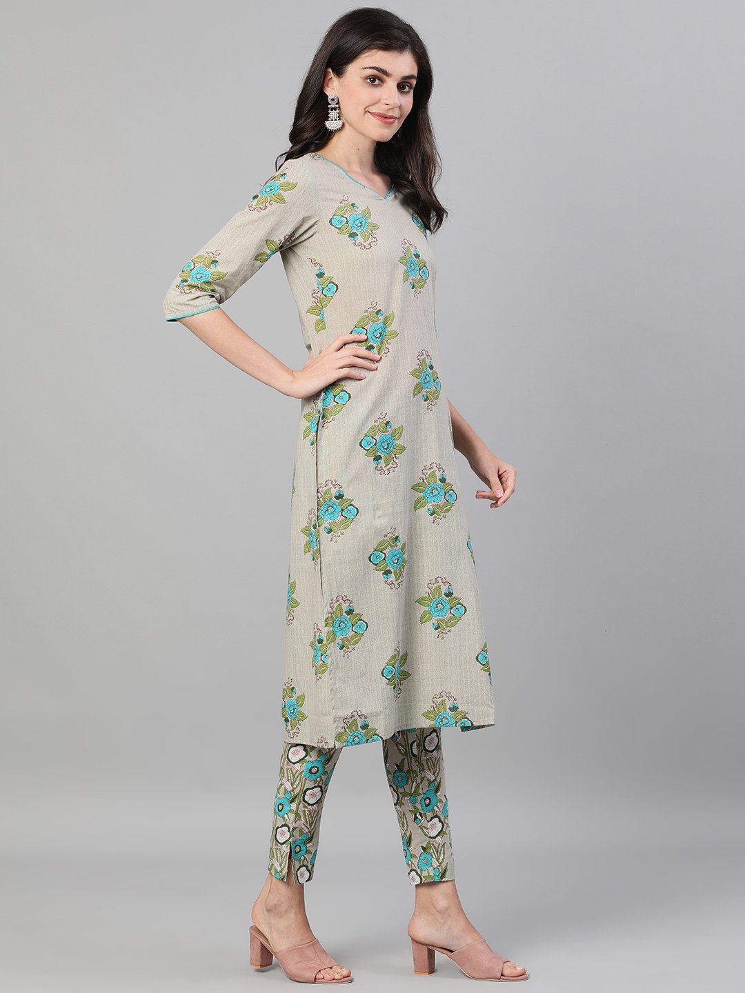 Women's Beige Three-Quarter Sleeves Straight Kurta With Palazzo And Dupatta With Pockets And Face Mask