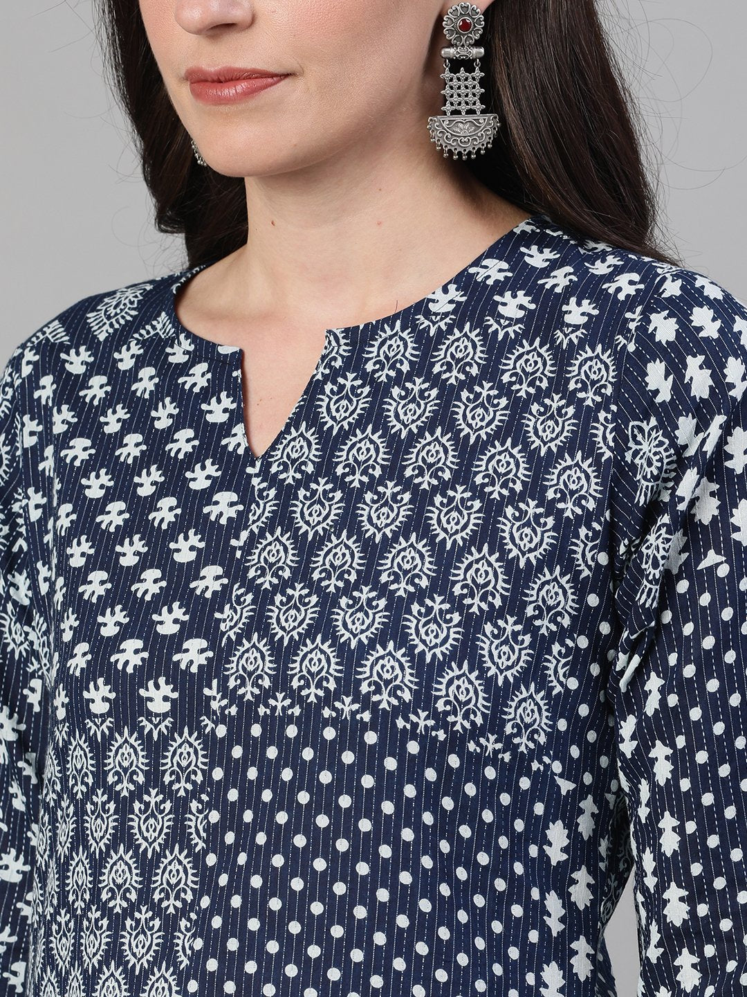 Women's Indigo Three-Quarter Sleeves Straight Kurta With Palazzo With Pockets